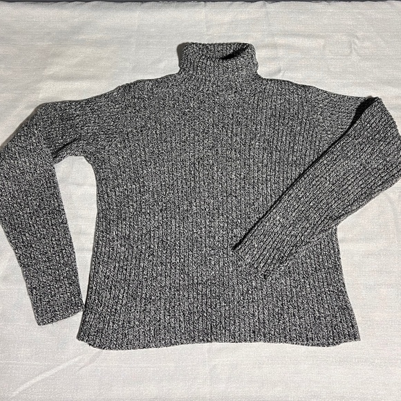 Precious as Diamonds Sweaters - Vintage Precious As Diamonds Grey Ribbed Knit Turtleneck 100% Cotton USA made